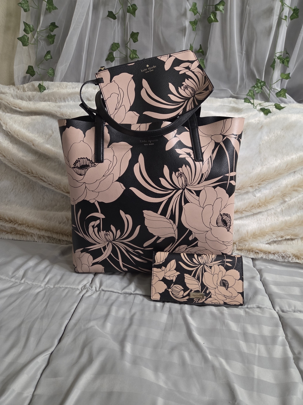 Kate Spade Mya Gardenia Reversible Tote With Matching Pouch & Long Wallet